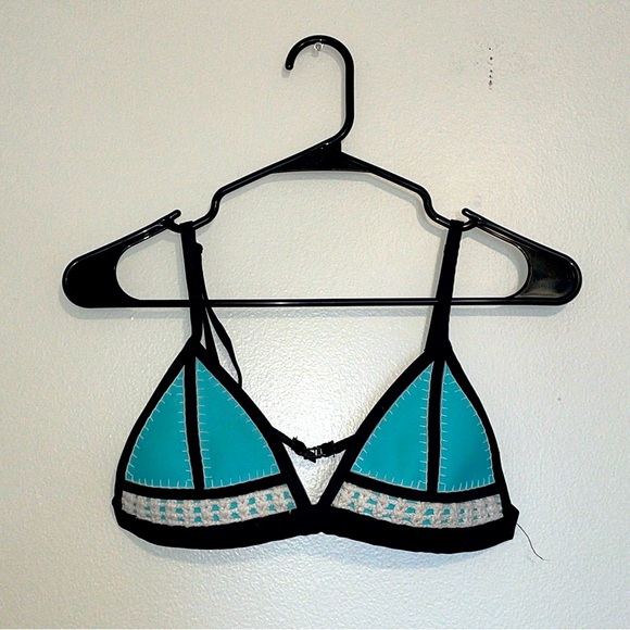 Triangl | Blue Bikini Top - Picture 2 of 5